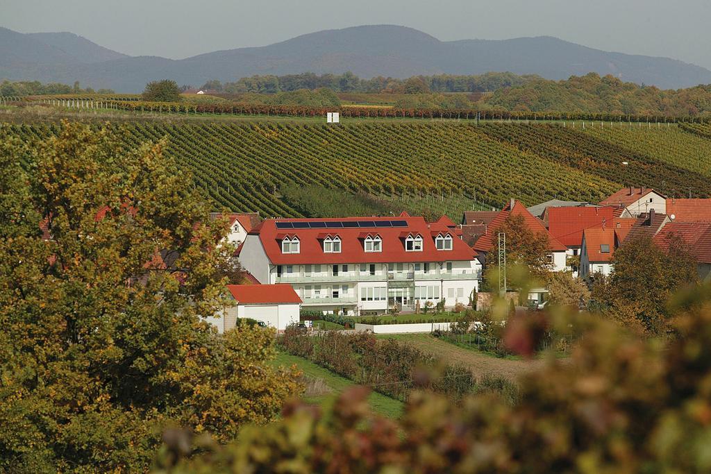 Landhotel Hauer Pleisweiler-Oberhofen Buitenkant foto